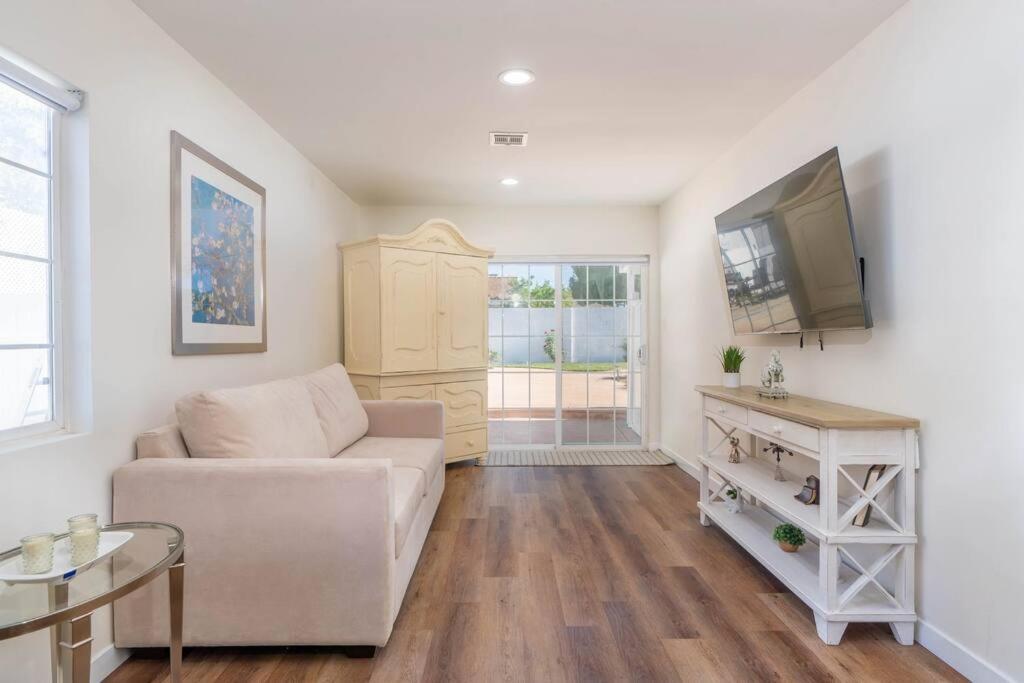 Acogedora Casa Cerca De Todo Ferienhaus Los Angeles